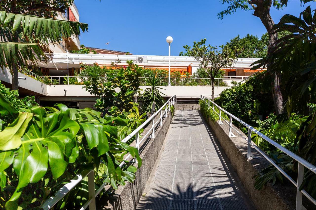 Vivendos Apartment ตอร์เรโมลิโนส ภายนอก รูปภาพ