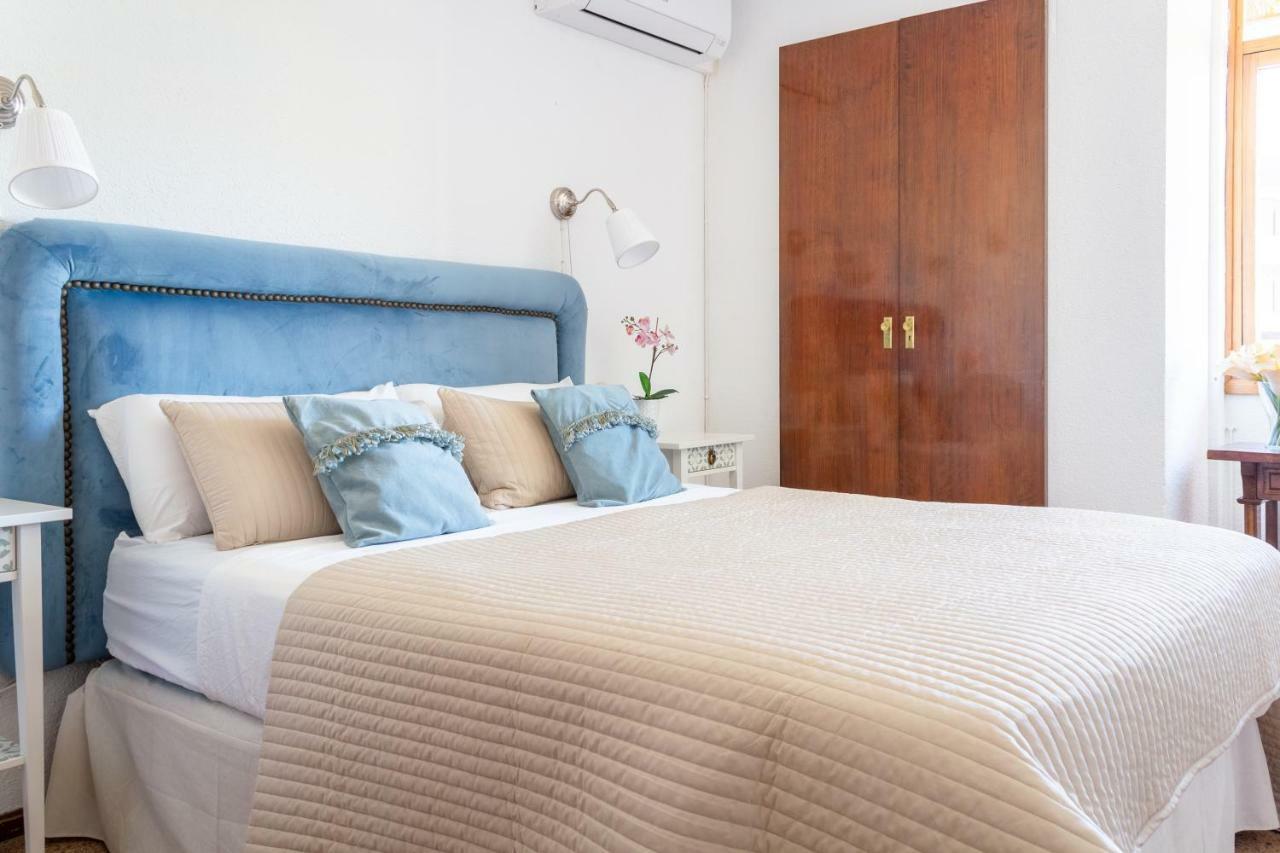 Vivendos Apartment ตอร์เรโมลิโนส ภายนอก รูปภาพ